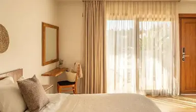 Ekati Mare Hotel And Siutes