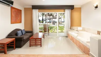 El Dorado Seaside Suites