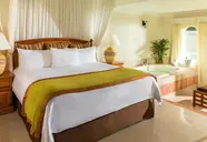 El Dorado Seaside Suites