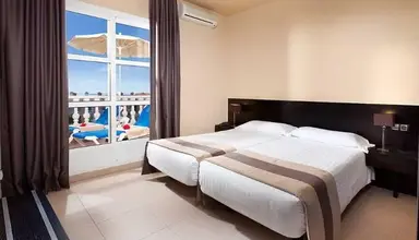El Duque Aparthotel