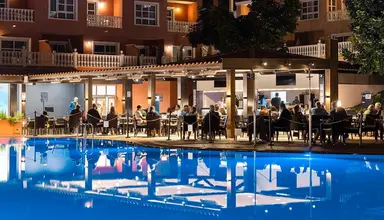 El Duque Aparthotel