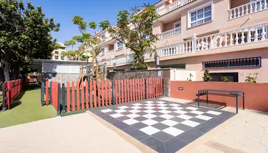 El Duque Aparthotel