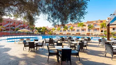 El Duque Aparthotel