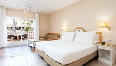 El Duque Aparthotel