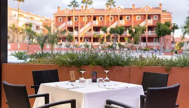 El Duque Aparthotel