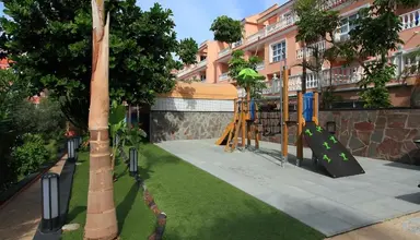El Duque Aparthotel