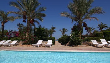El Samaka Beach