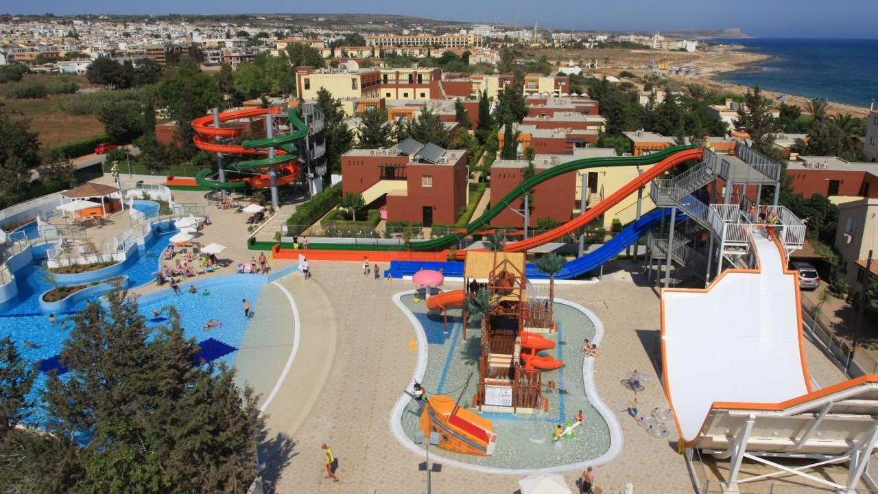 Electra Holiday Village