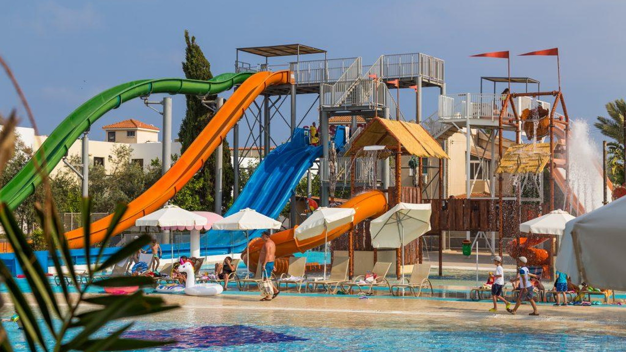 Electra Holiday Village