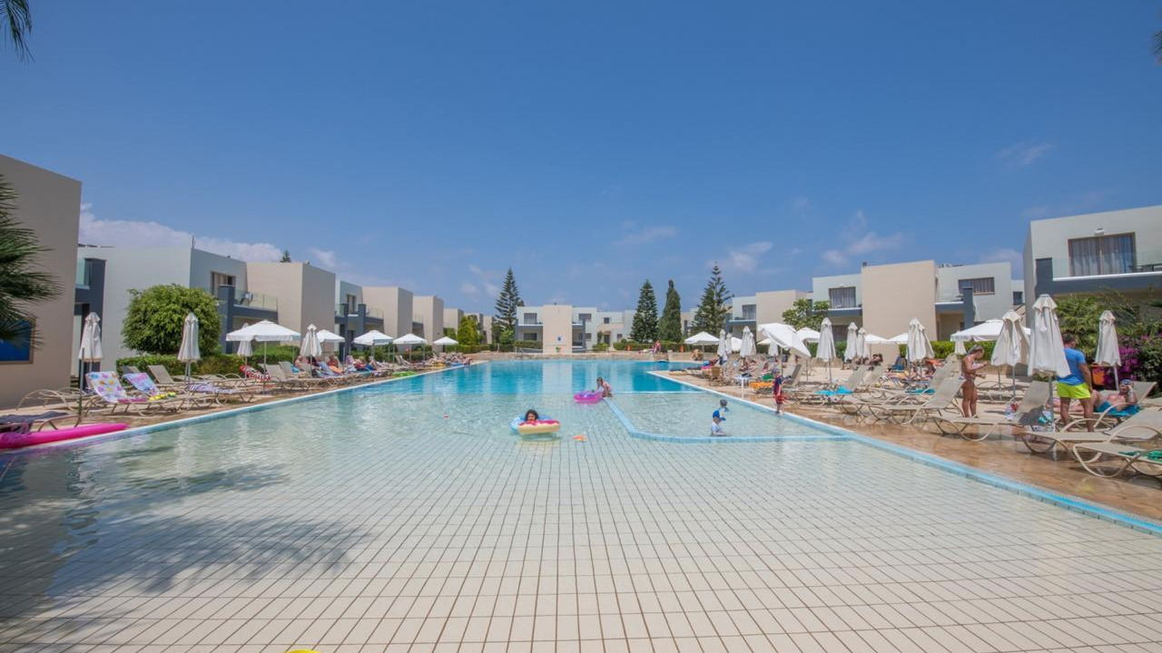 Electra Holiday Village