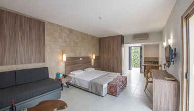 Electra Holiday Village