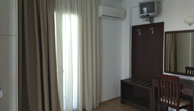 Elena Studios & Suites
