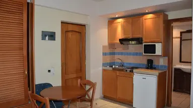 Eleni Beach Apartments
