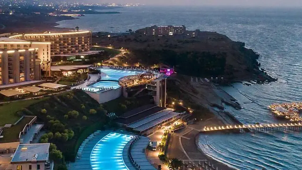 Elexus Resort