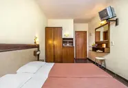Elinotel Polis