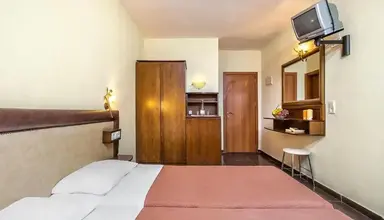 Elinotel Polis