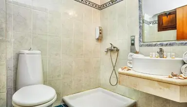 Elinotel Polis