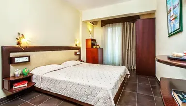Elinotel Polis