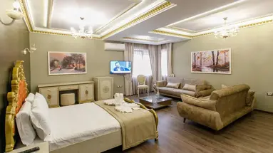 Elite Palace