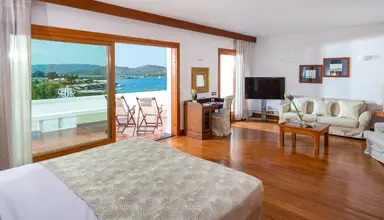 Elounda Beach
