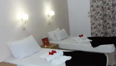 Emerald Apartments
