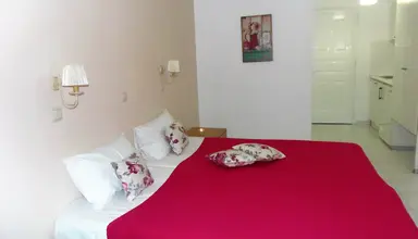 Emerald Apartments