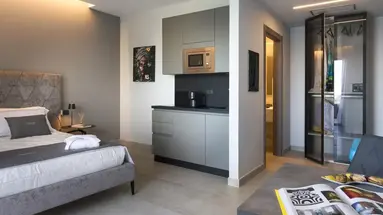 Emerald Hotel Residence