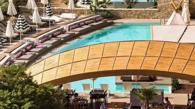 Enorme Teatro Beach Resort