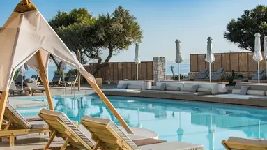 Enorme Teatro Beach Resort