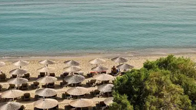 Enorme Teatro Beach Resort