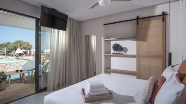 Enorme Teatro Beach Resort