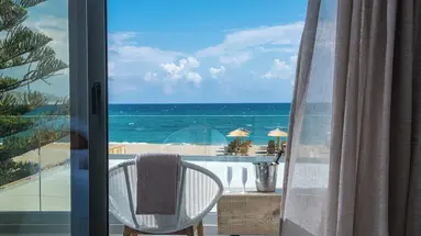 Enorme Teatro Beach Resort