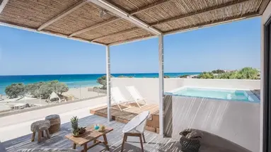Enorme Teatro Beach Resort