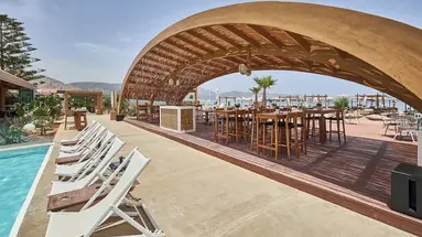 Enorme Teatro Beach Resort