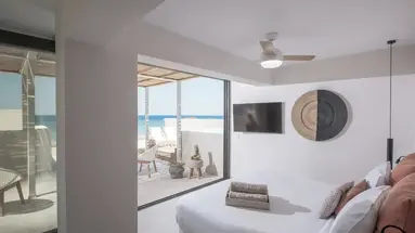 Enorme Teatro Beach Resort