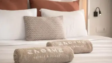 Enorme Teatro Beach Resort