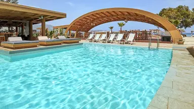 Enorme Teatro Beach Resort