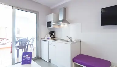eo Corona Cedral