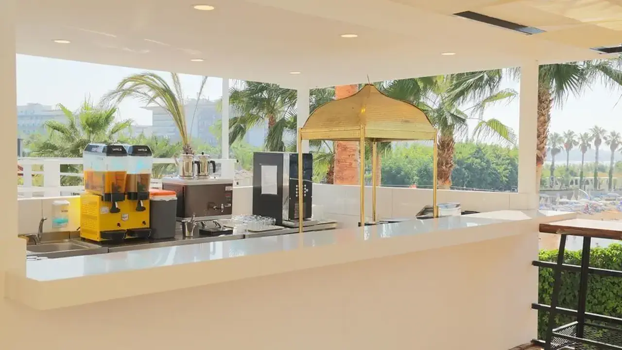Eos Beach Resort