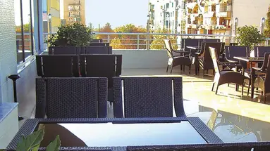 Era Palace