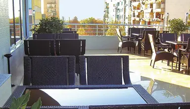Era Palace