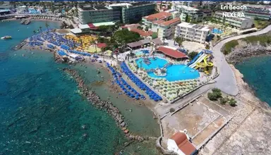 Eri Beach & Village