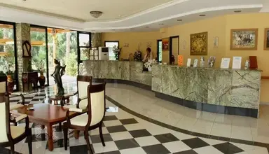 Eri Beach & Village