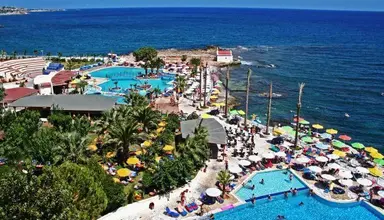 Eri Beach & Village