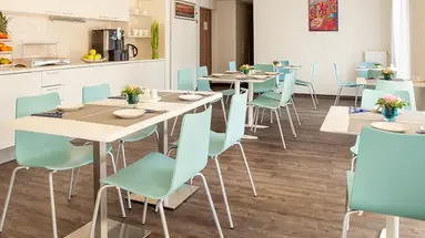 Escala Hotel & Suites