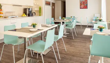 Escala Hotel & Suites