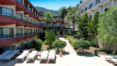 Esma Clove Resort & Spa