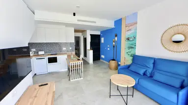 Esmeralda Cotillo Homes by LIVVO