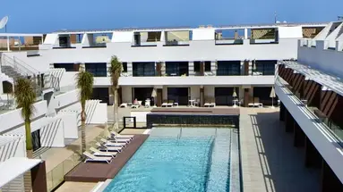 Esmeralda Cotillo Homes by LIVVO