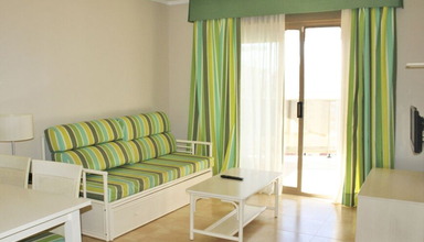 Esmeralda Suites